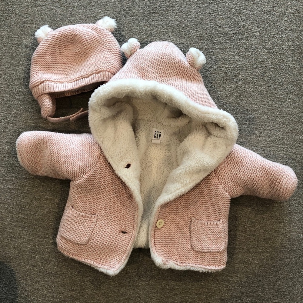 Baby Gap Marled Knit Sweater and Hat 0-3 months